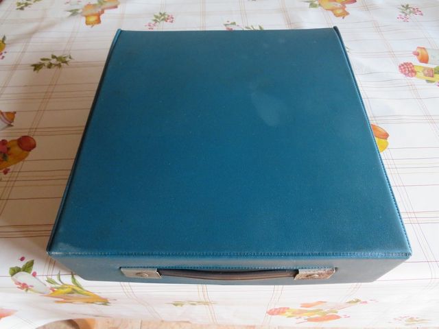 MAQUINA DE ESCRIBIR VINTAGE, MARCA MARITSA