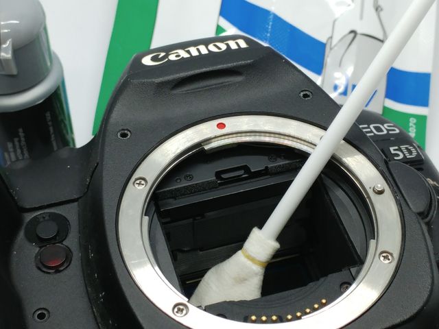 Limpieza del sensor de cámara digital.