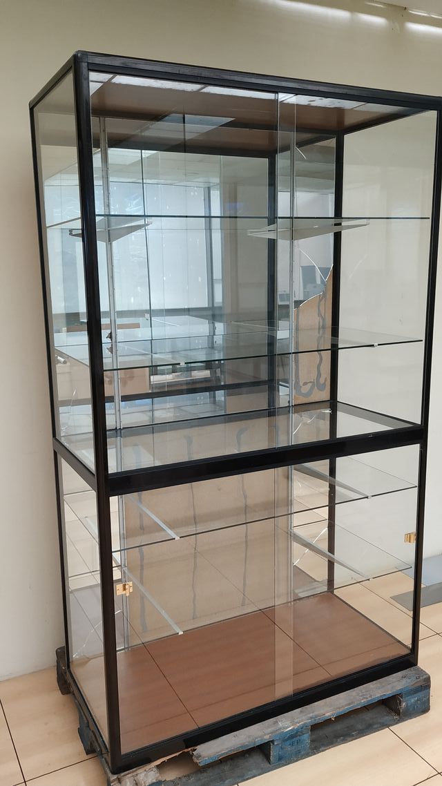 VITRINA DE CRISTAL