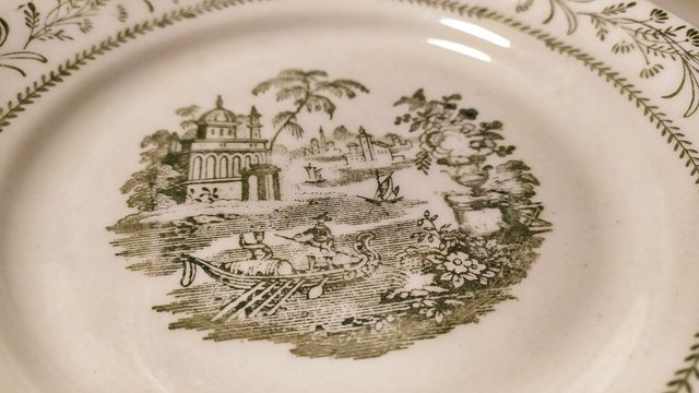 2 Platos pickman " cartuja de Sevilla "