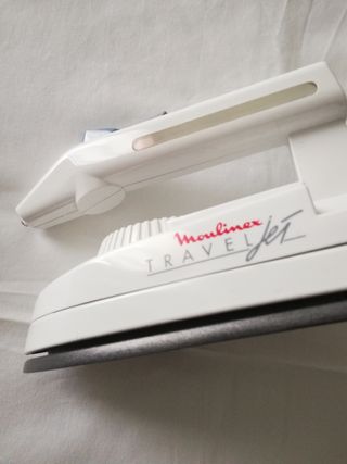 Plancha viaje Moulinex de segunda mano por 15 EUR en Villanueva de Córdoba  en WALLAPOP