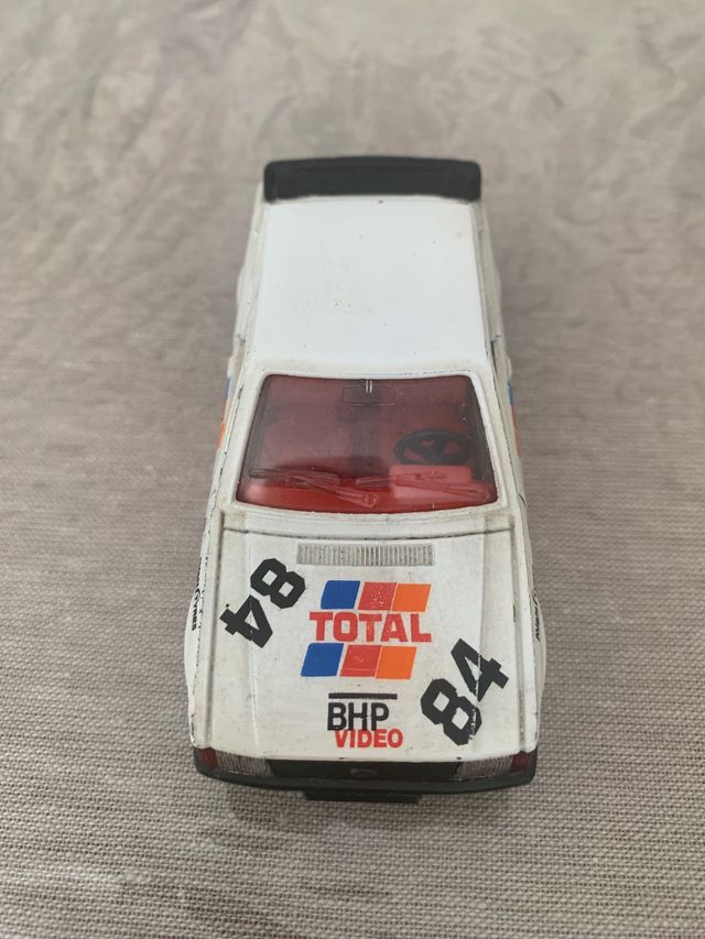 Modello di escort Ford 