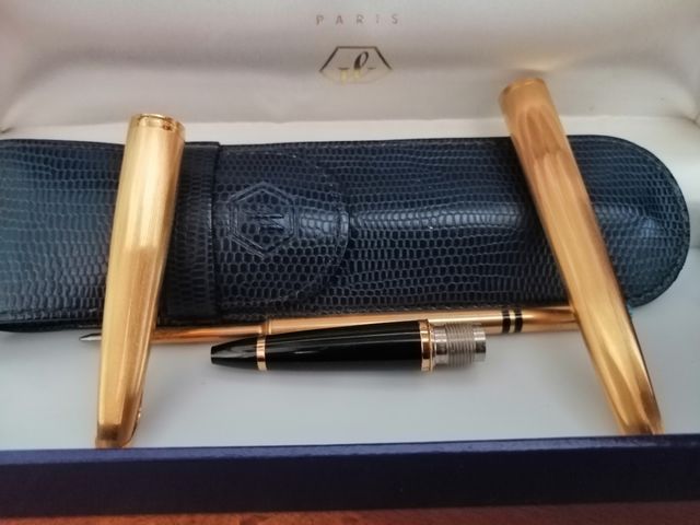 bolígrafo Waterman plaque oro