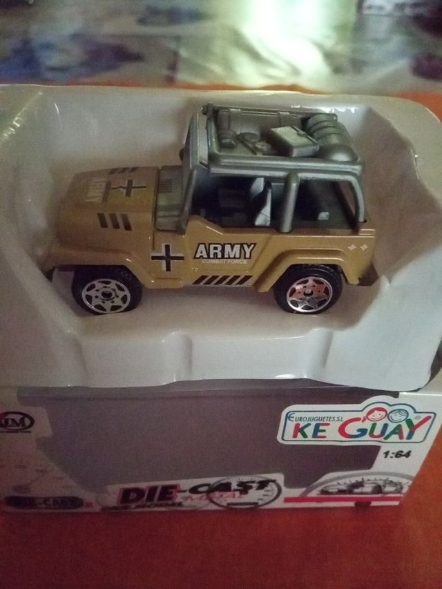 coches pequeño colór veis es de metal