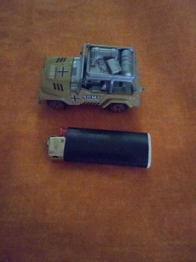 coches pequeño colór veis es de metal