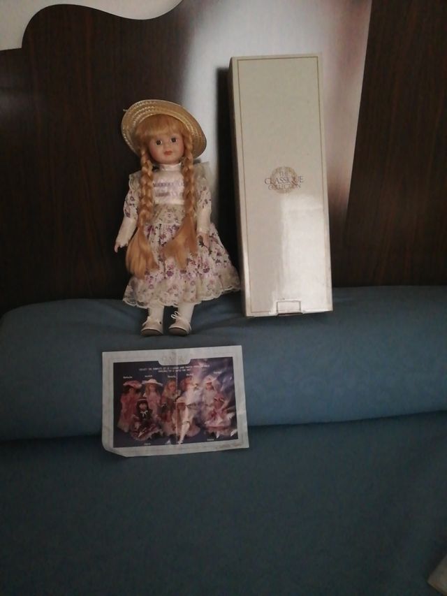 muñeca de porcelana