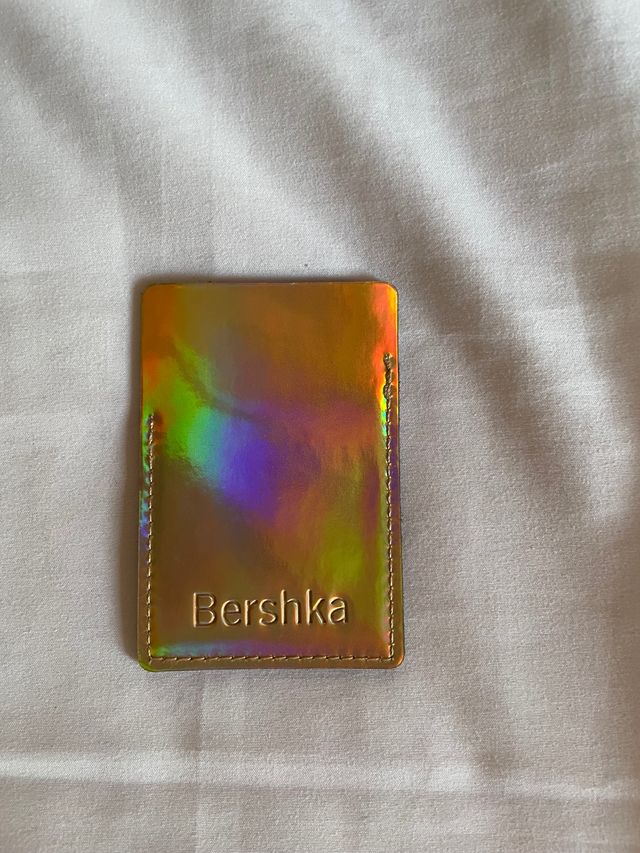 Tarjetero de Bershka