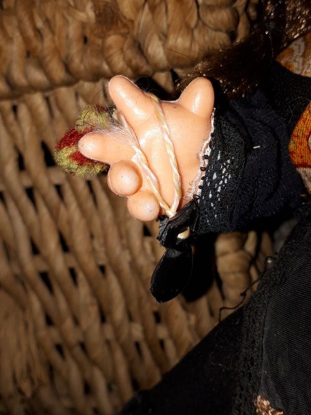 MUÑECA ANTIGUA  REGIONAL DE LEÓN