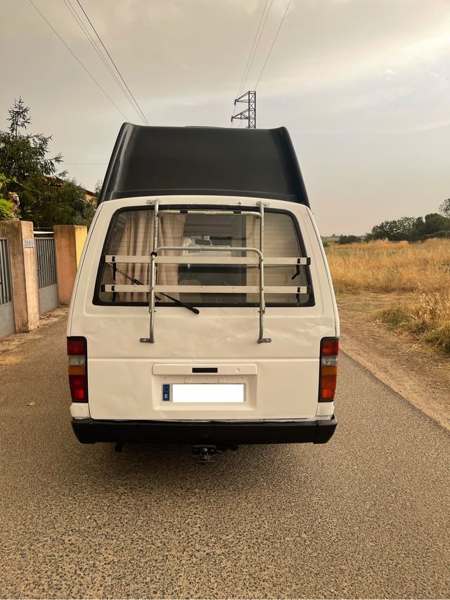 Se vende autocaravana Toyota HI ACE de segunda mano por 8.500 € en