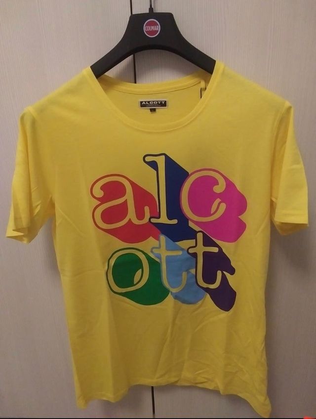 CAMISETA ALCOTT NUEVA