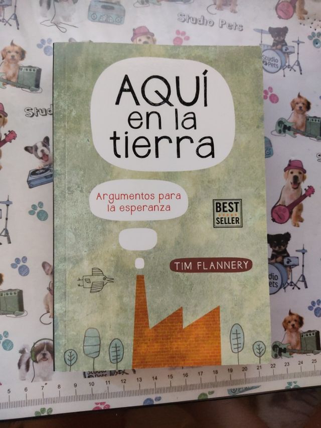 Libro: Aquí en la tierra