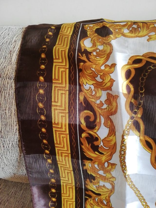 Pañuelo de seda grande