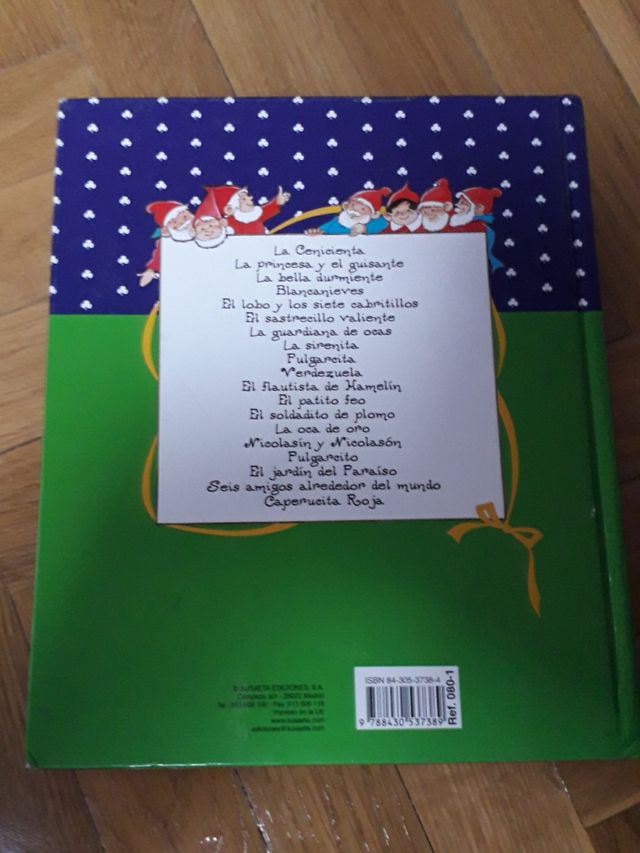 Cuentos de Andersen, Grimm y Perrault.