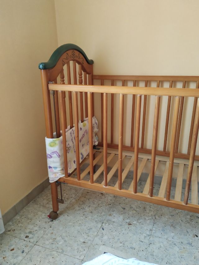 cuna madera