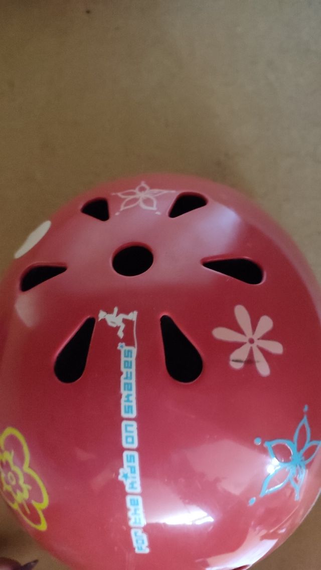 patines ,casco ,rodilleras y coderas