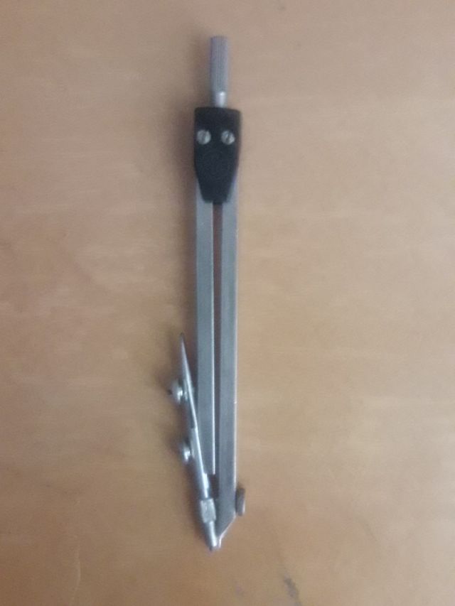 Compás escolar