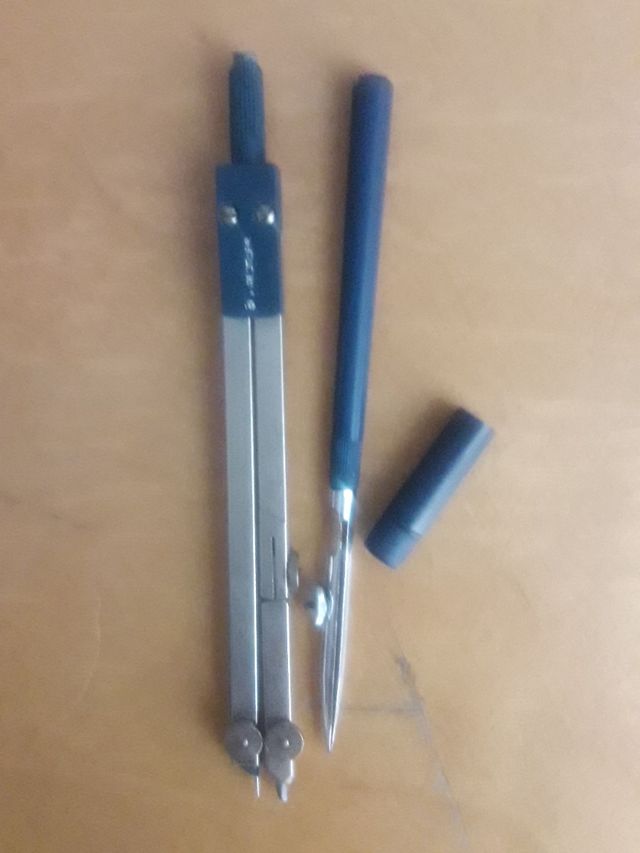 Compás escolar