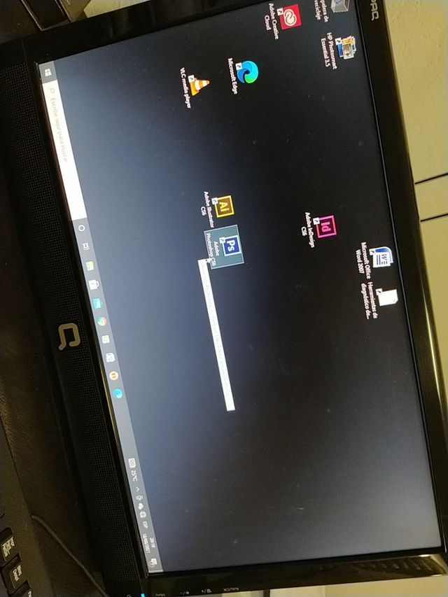 Torre de ordenador.Hp. Como nuevo. Envoltorios.