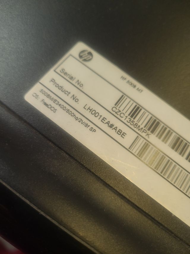 Torre de ordenador.Hp. Como nuevo. Envoltorios.