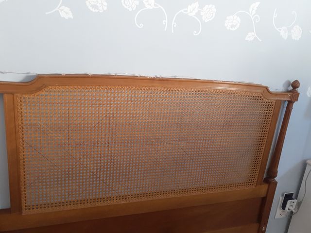 Antiguo cabecero de rejilla