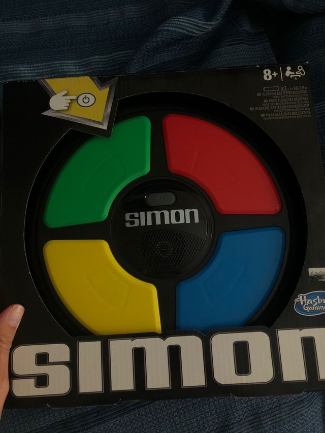 Juego Simón dice nuevo en su caja
