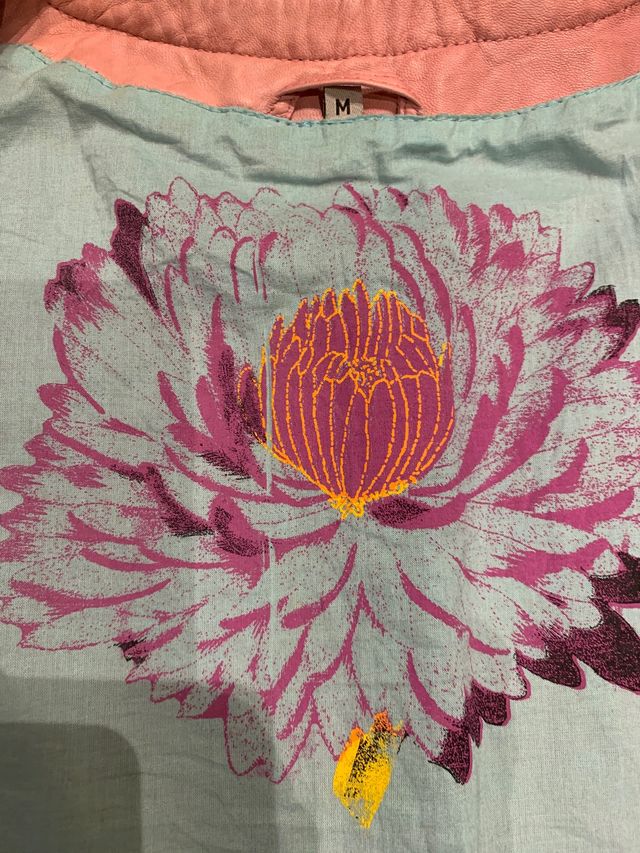 Chaleco cuero y bordados Isato