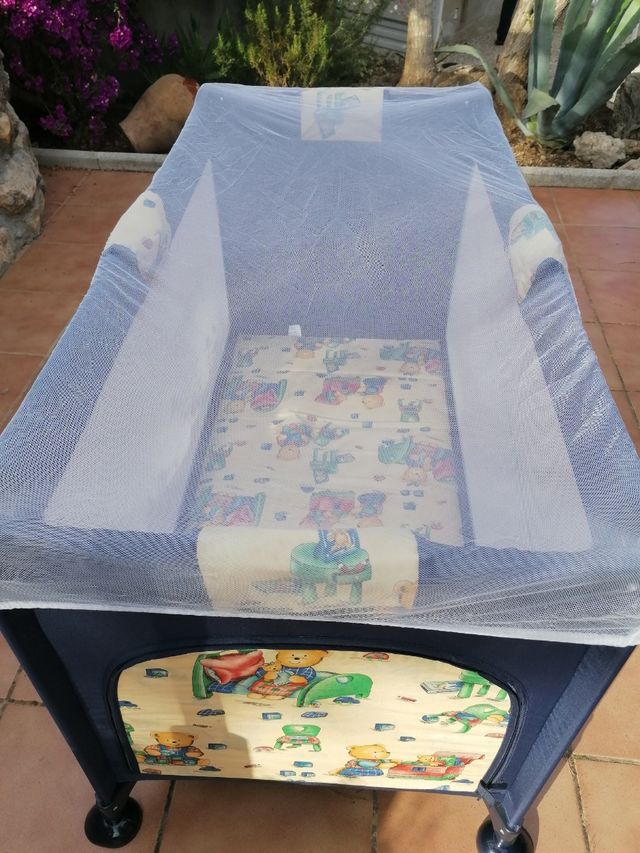 Cuna de viaje bebés marca LIDL