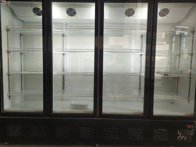 vitrina expositora refrigerada 4 puertas