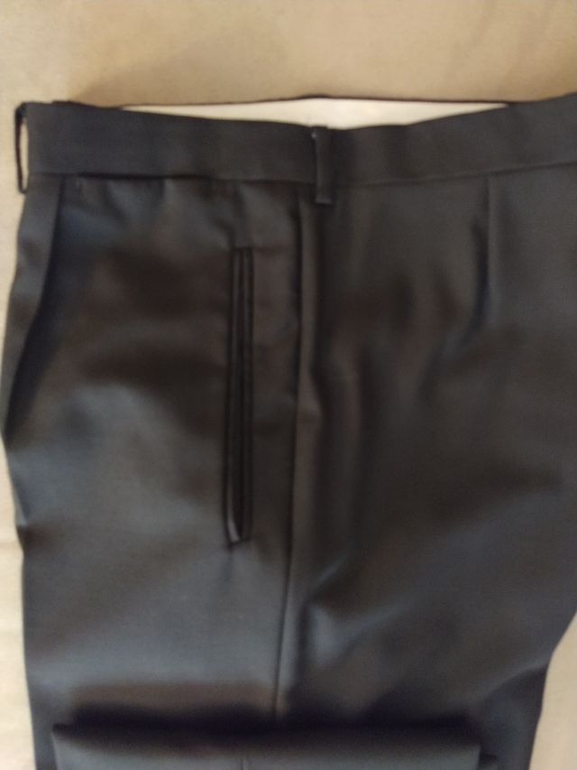 TRAJE EMIDIO TUCCI NEGRO - TALLA: 52