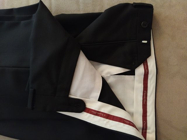 TRAJE EMIDIO TUCCI NEGRO - TALLA: 52