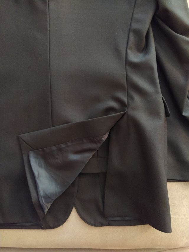 TRAJE EMIDIO TUCCI NEGRO - TALLA: 52