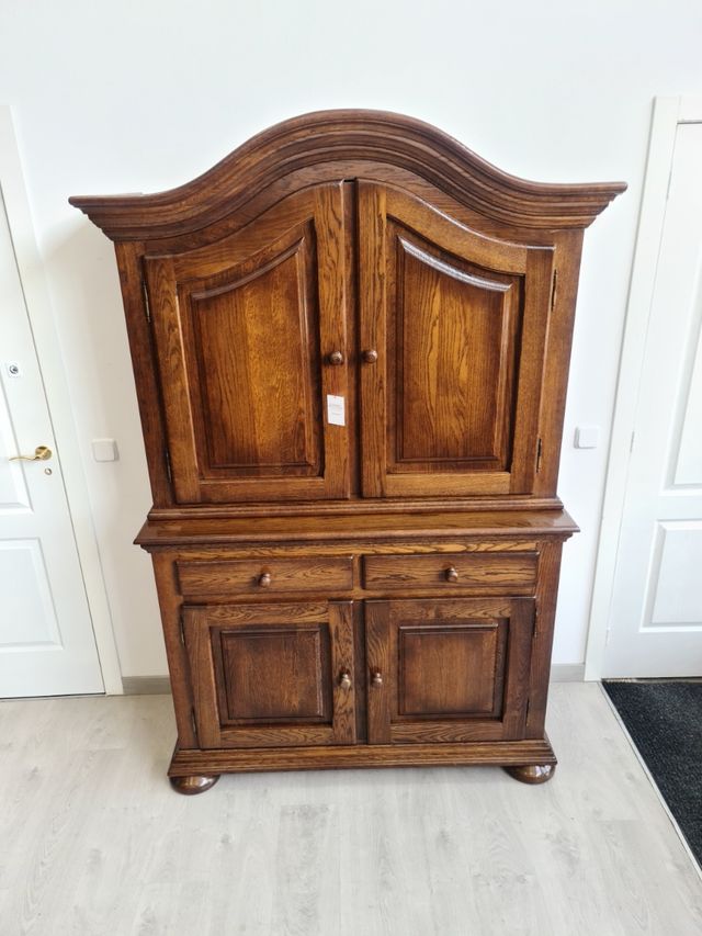 Aparador Rustico de Roble Macizo