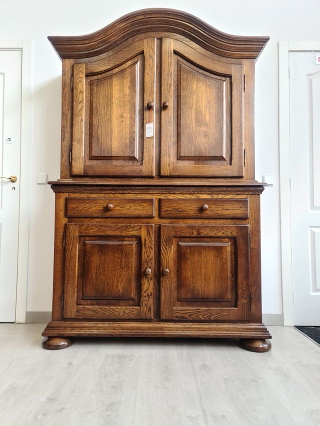 Aparador Rustico de Roble Macizo