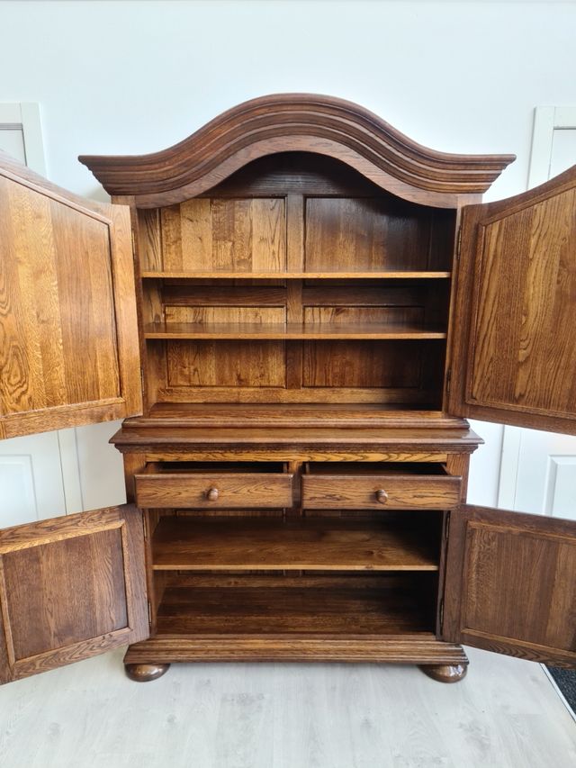 Aparador Rustico de Roble Macizo