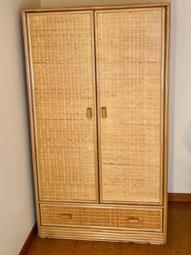 Armario de mimbre de segunda mano por 40 € en Vigo en WALLAPOP