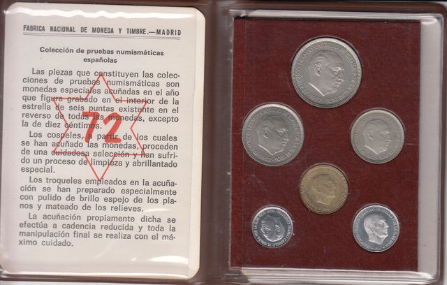 4 CARTERAS MONEDAS FRANCO 1972-73-74-75 FDC