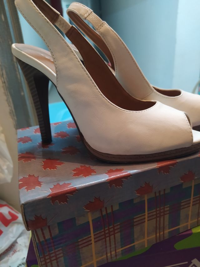 Zapatos de tacon NUEVOS