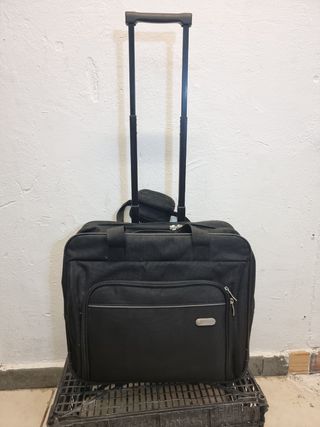 Maleta Portátil Maletín Notebook Ruedas de segunda mano por 15 EUR en Las  Palmas de Gran Canaria en WALLAPOP