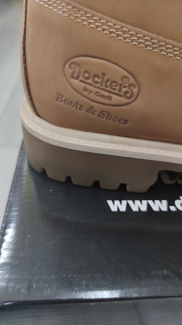 Bota panama Dockers amarilla
