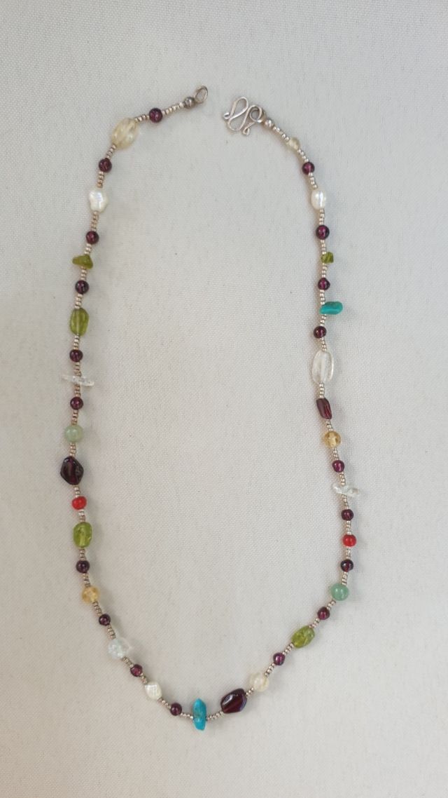 Collar de piedras
