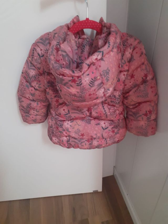 Abrigo de niña en muy buen estado