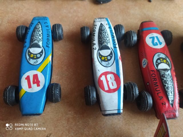 juguetes antiguos de metal