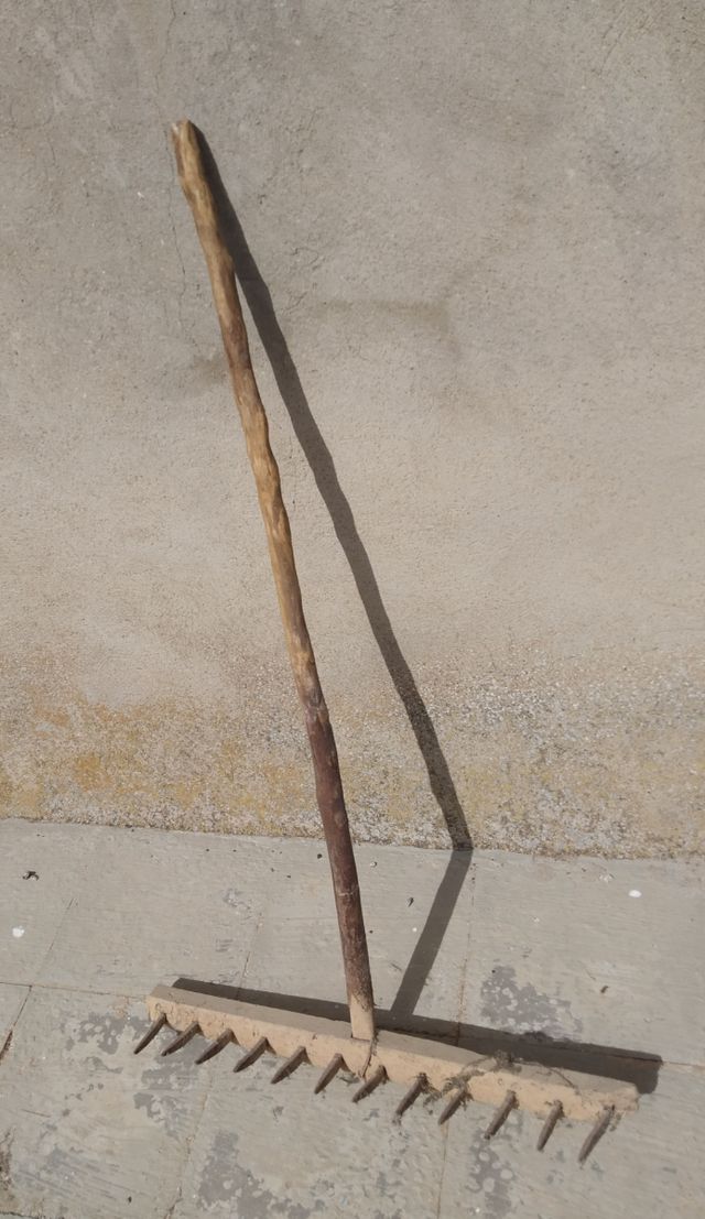 Rastrillo antiguo.