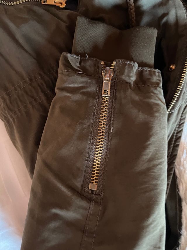 Abrigo de Mango verde talla S