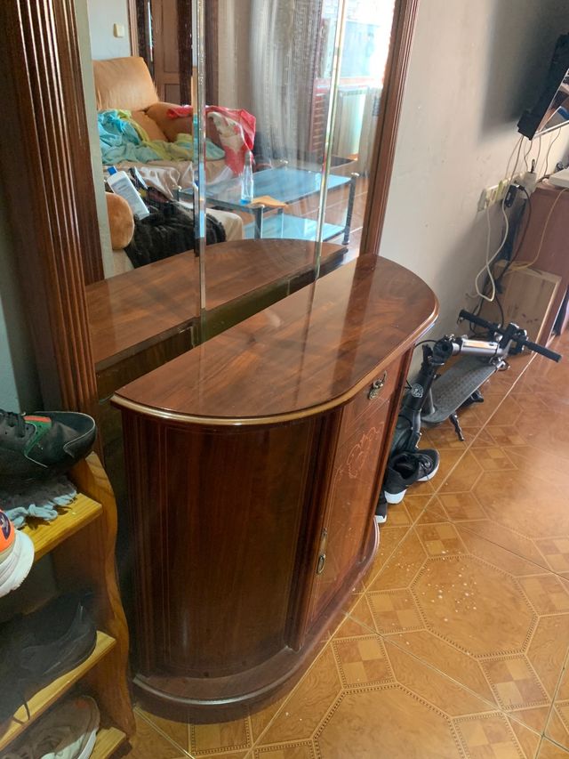 Mueble y espejo de segunda mano por 40 € en Madrid en WALLAPOP