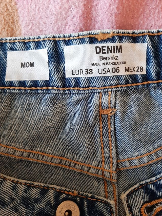 pantalón vaquero roto