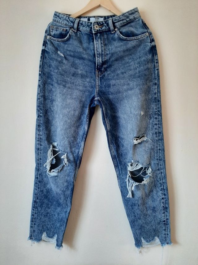 pantalón vaquero roto