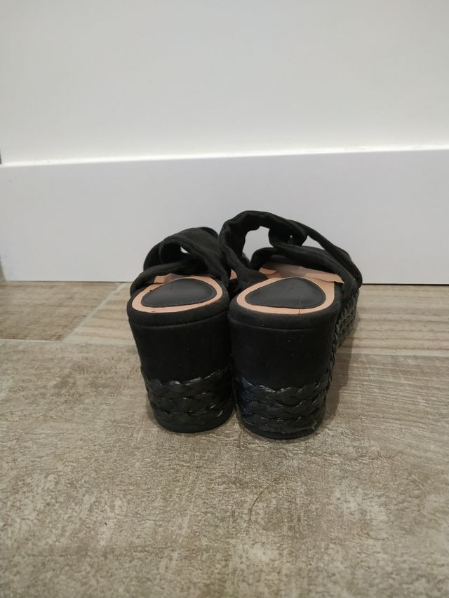 Sandalias cuñas negras