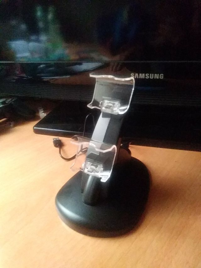 Base carga mandos ps4