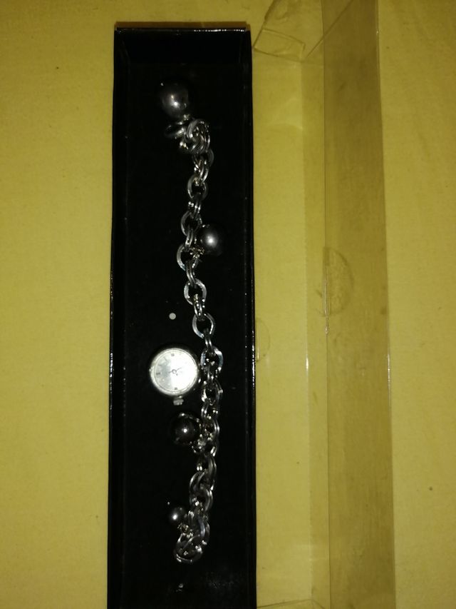 pulsera reloj con abalorios
